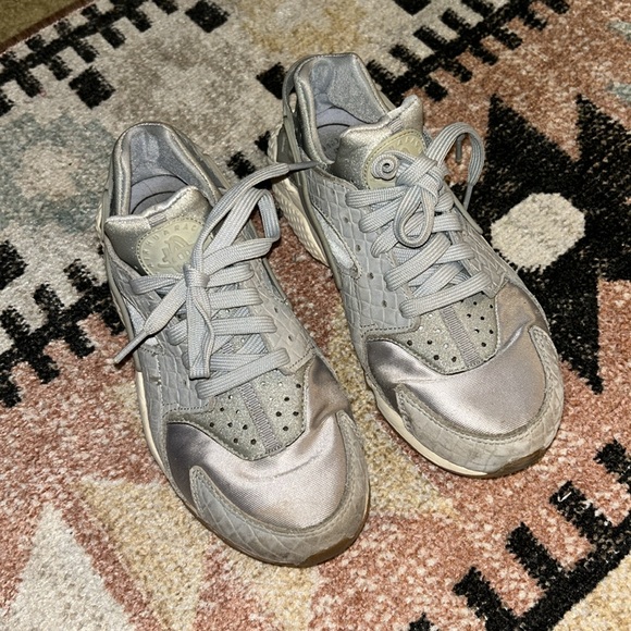 Nike silver hurraches - Picture 5 of 7